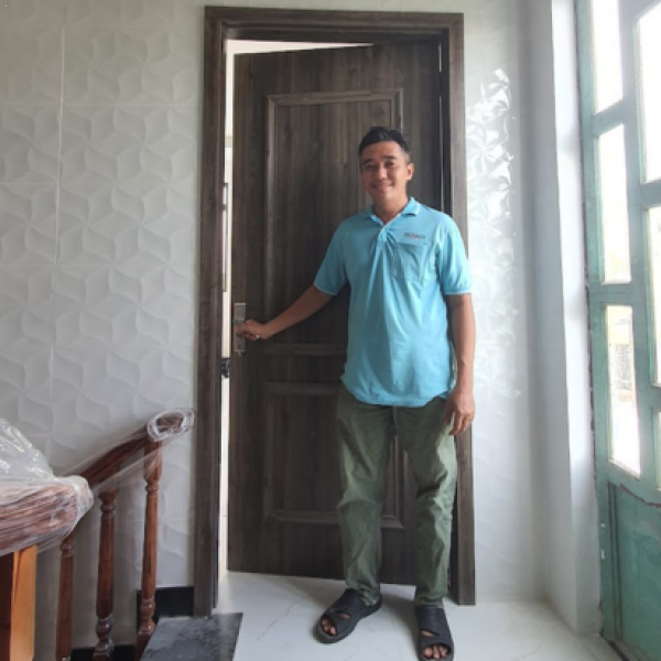Cửa Composite Phào Nổi Tân Cổ Điển M20